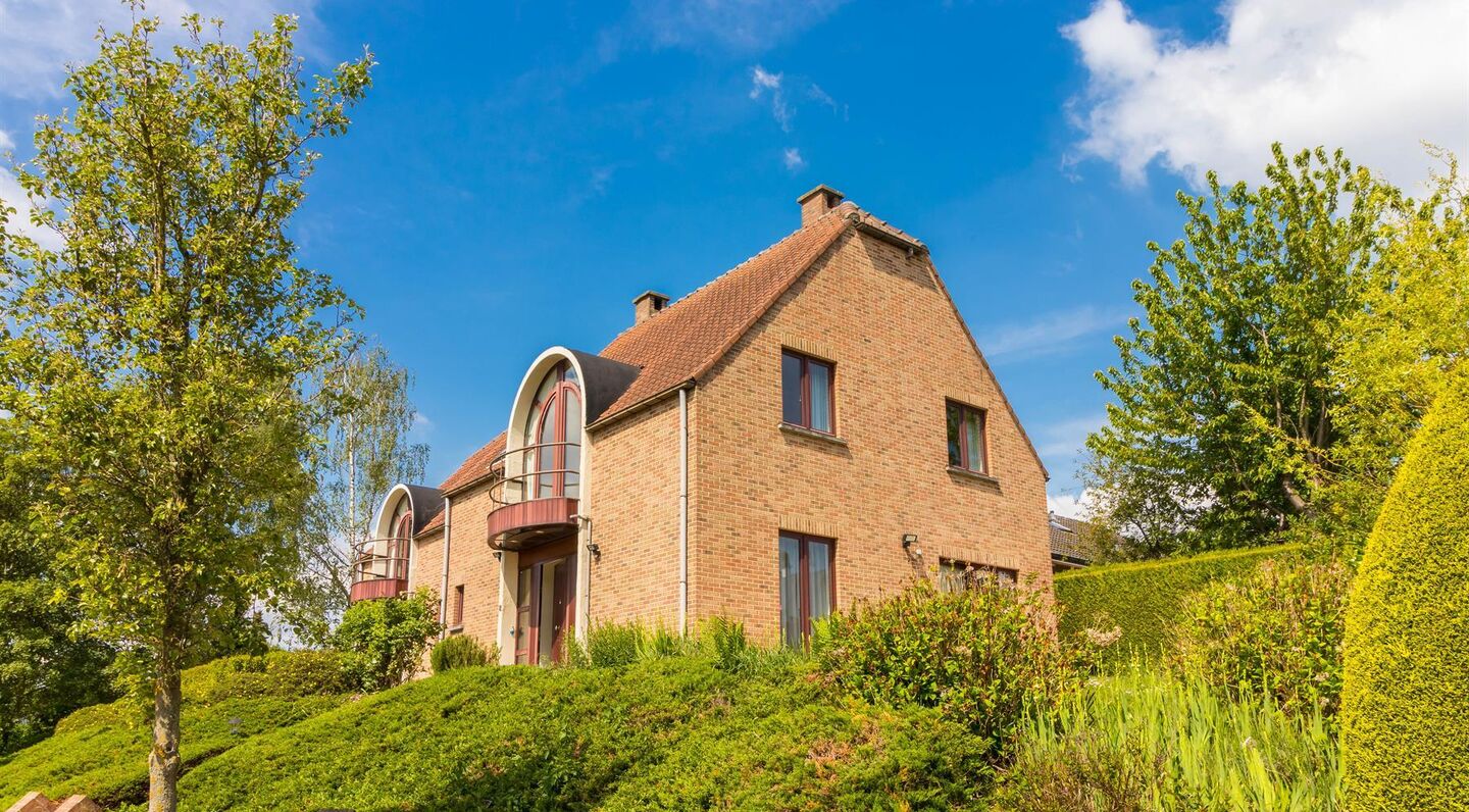 Villa for rent in Sterrebeek