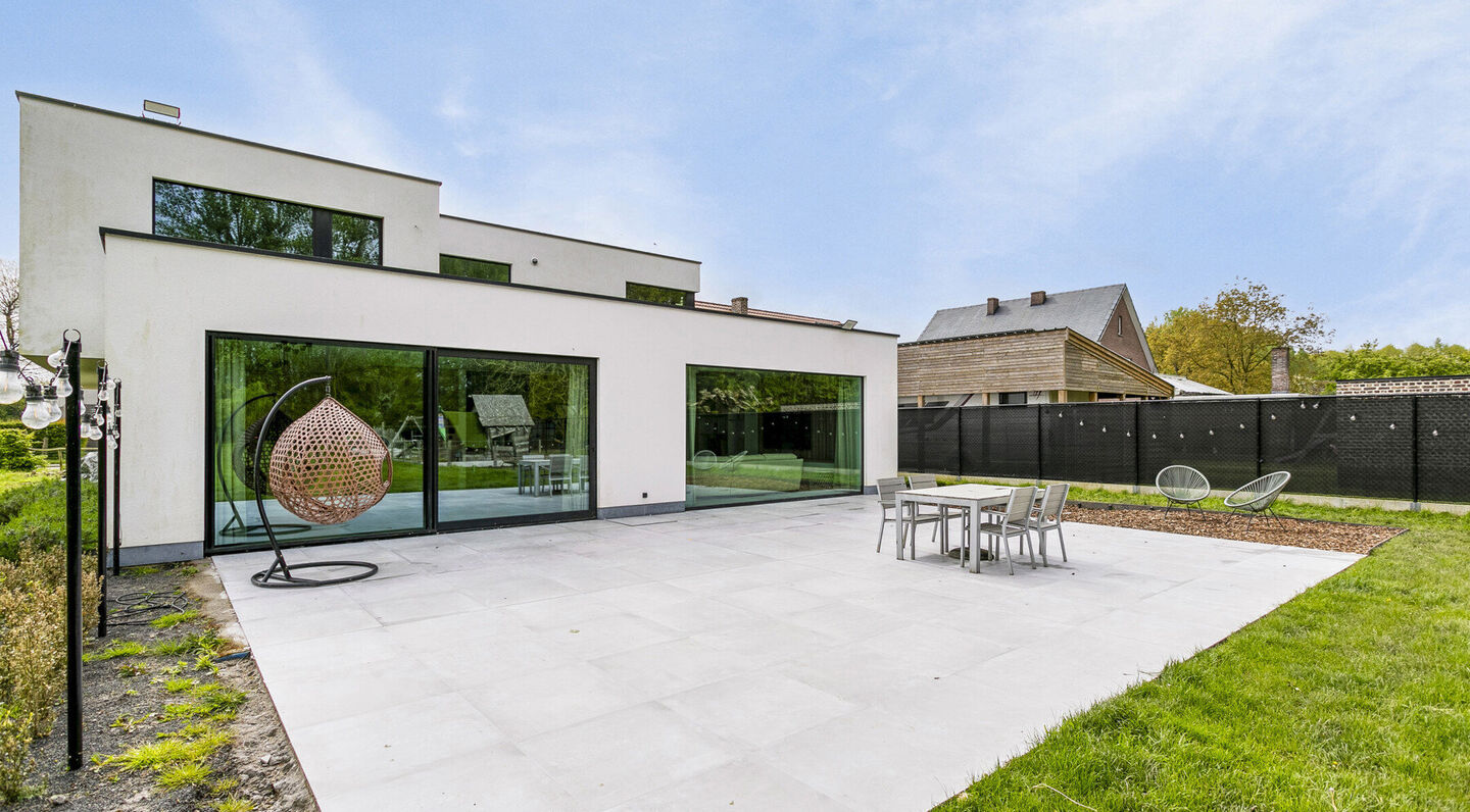 Villa for sale in Zoutleeuw